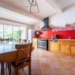 Hébergement de vacances Cozy In With Heated Swimming Pool *
