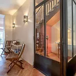 Hébergement de vacances Cozy In With Heated Swimming Pool Villegly