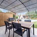 Cozy In With Heated Swimming Pool Hébergement de vacances *