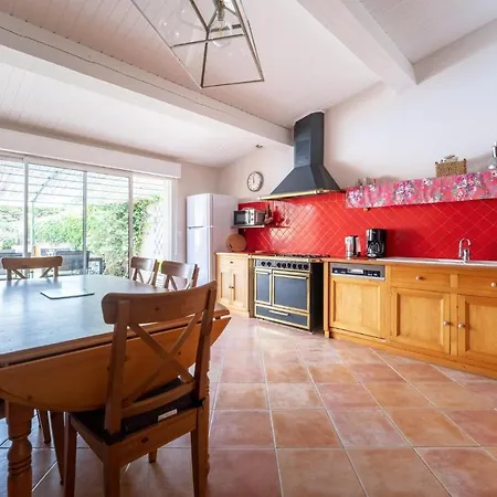 Holiday home Beautiful In With Kitchen *