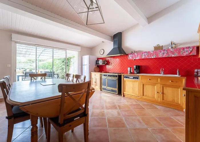 Ferienhaus Beautiful In With Kitchen *
